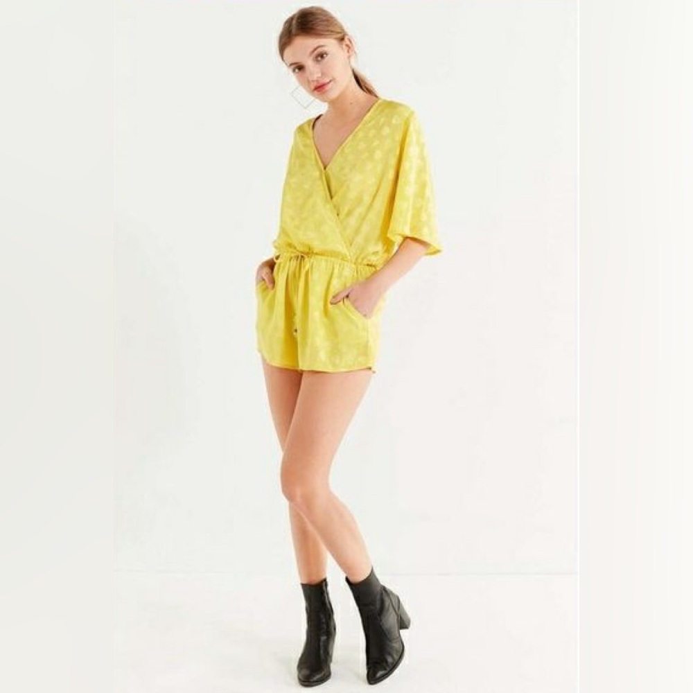 NWT Stone Row Hook it Up Romper